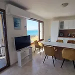 Apartmán под наем 4-стаен с изумителна фронтална гледка море, Sun Coast влас Sveti Vlas
