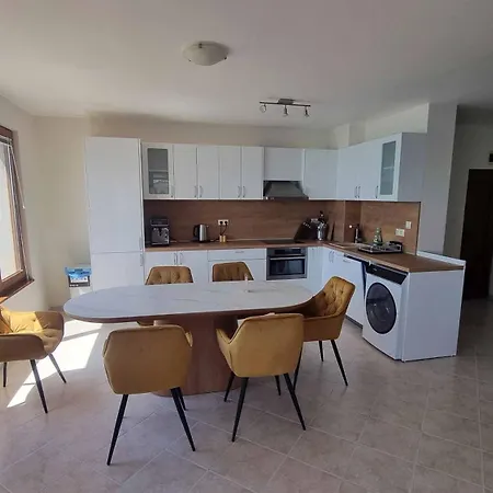 Apartmán под наем 4-стаен с изумителна фронтална гледка море, Sun Coast влас Sveti Vlas