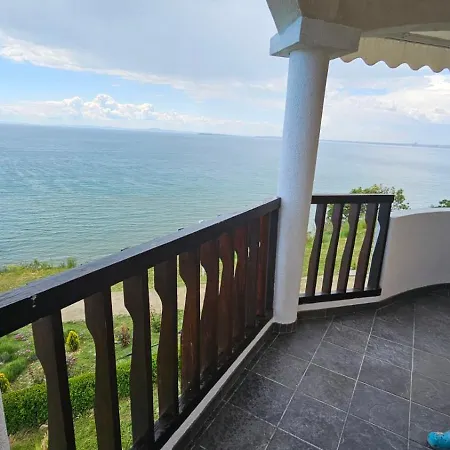 شقة под наем 4-стаен с изумителна фронтална гледка море, Sun Coast влас