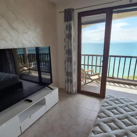 شقة под наем 4-стаен с изумителна фронтална гледка море, Sun Coast влас *