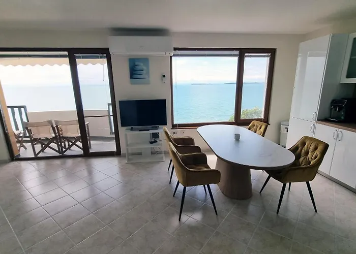 アパート под наем 4-стаен с изумителна фронтална гледка море, Sun Coast влас スヴェティ・ヴラス