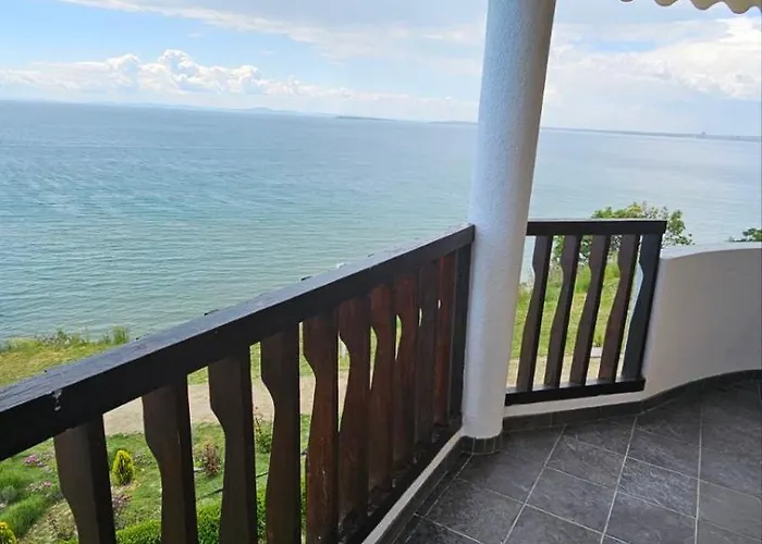 アパート под наем 4-стаен с изумителна фронтална гледка море, Sun Coast влас