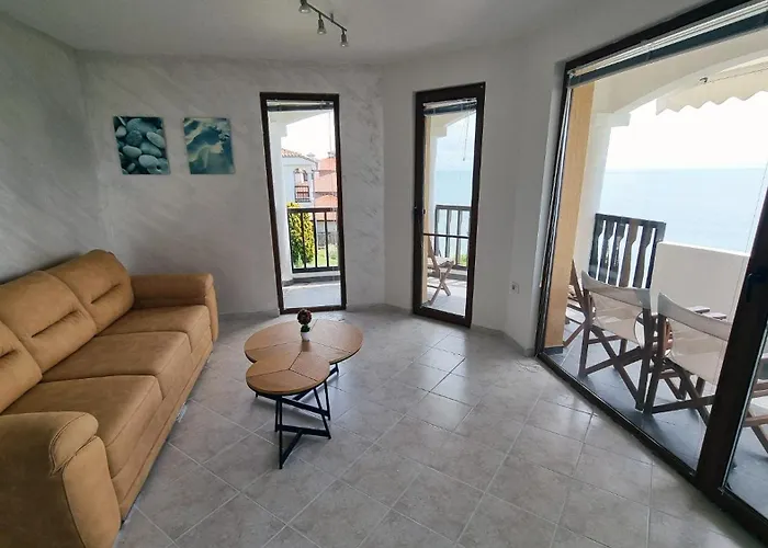 アパート под наем 4-стаен с изумителна фронтална гледка море, Sun Coast влас