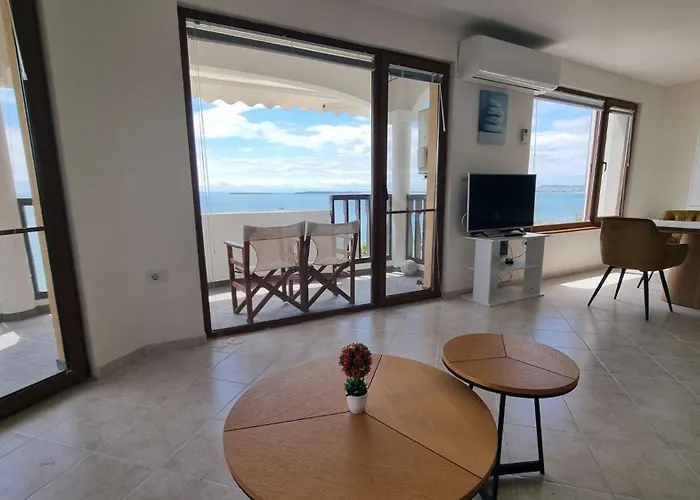 アパート под наем 4-стаен с изумителна фронтална гледка море, Sun Coast влас